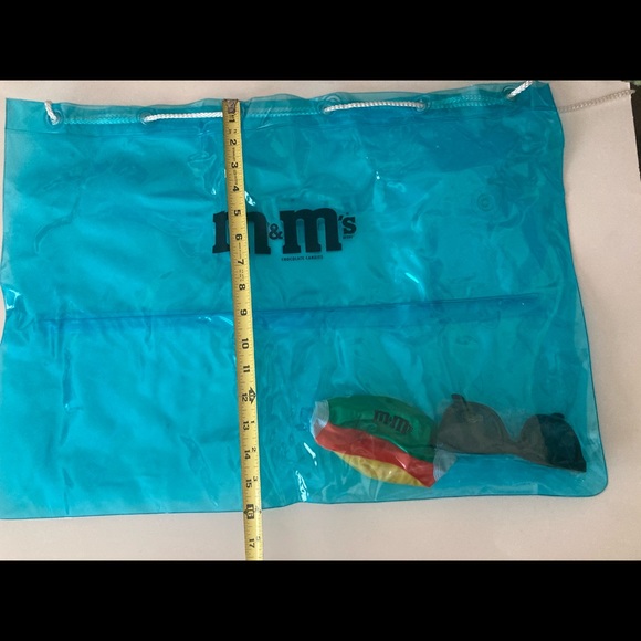 M&Ms plastic beach tote bag - Picture 2 of 6